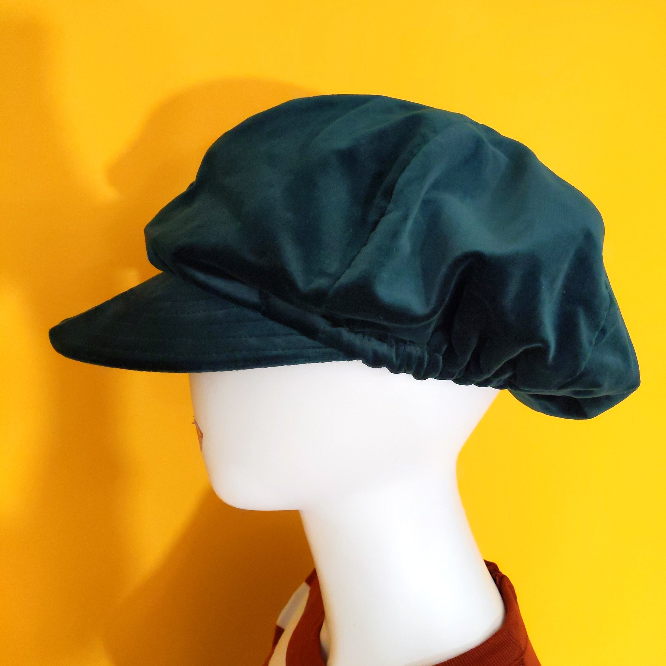 Groovy Vintage 60s 70s Dark Green Velvet Newsboy Cap Hat  display picture 3