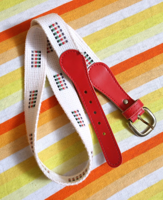 Vintage 70s 80s Red White Rainbow Woven Belt
