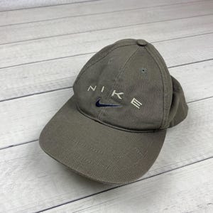 Kappe Nike grosses Logo rotes Label 90’s