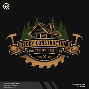 Puede incluir: Un diseño de logotipo con una casa de madera marrón frente a pinos verdes. Una cinta beige muestra el texto TEDDY CONSTRUCTION y YOUR TAGLINE GOES HERE. Dos martillos flanquean la cinta, sobre un gráfico de hoja de sierra circular.
