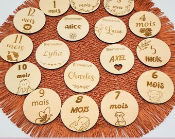 Carte étape bébé bois personnalisée, cartes étapes bébé mois par mois, cartes étapes mois bebe, carte étape bois entièrement personnalisable