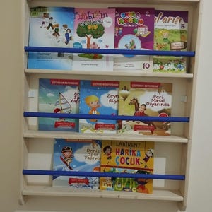 Blauwe kleur ronde lat montessori boekenkast, kinderkamer boekenplank, babykamer boekenplank, cadeau kinderkamer boekenplank