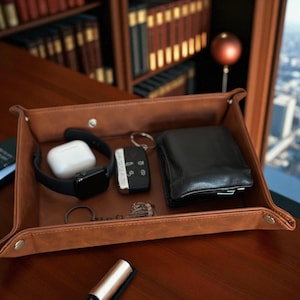 Personalized Leather tray | Dice Tray | Rolling tray | Personalized anniversary gifts | Leather Valet Tray | Leather Catchall Tray