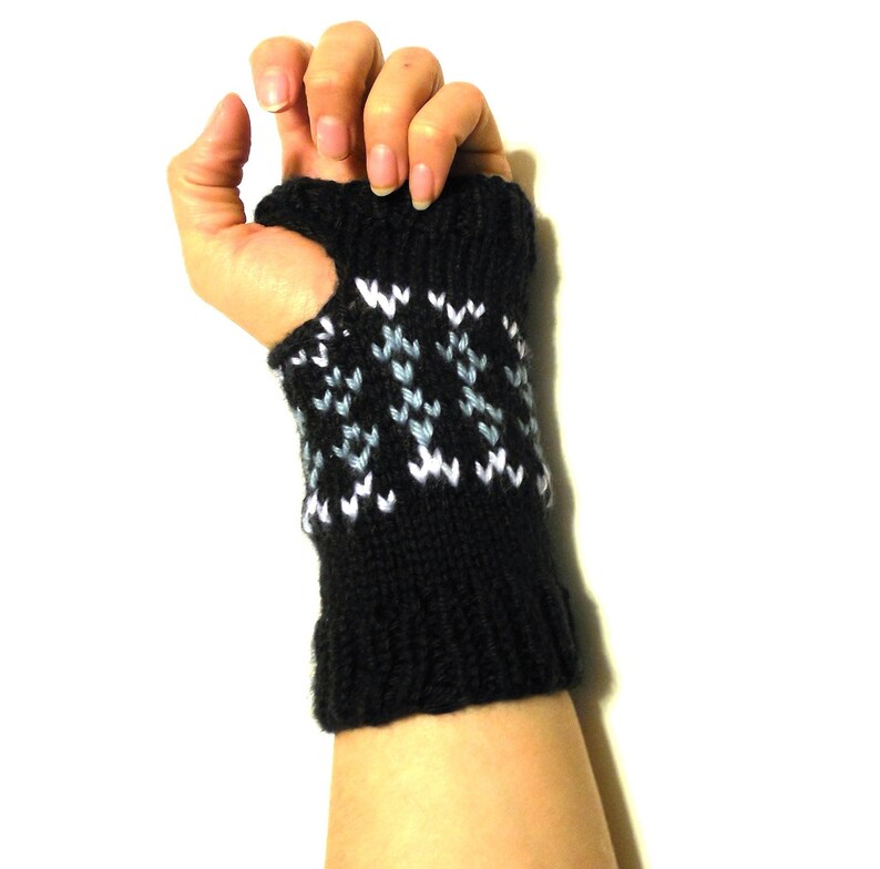 PDF Knit Glove Pattern: Simple Isles Style Fingerless Gloves PATTERN image 2