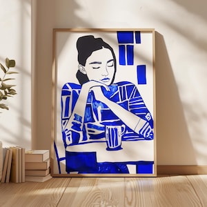Gelassene Frau mit Kaffee, Electric Blue Minimalistischer Druck, Nachdenkliche Moderne Illustration, Einzigartige druckbare Wandkunst, Digital Download