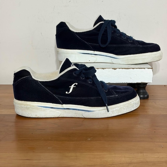 Vintage Fila Navy Blue Velvet Sneakers 1990s Y2K Low Top Skate Shoes Size 8