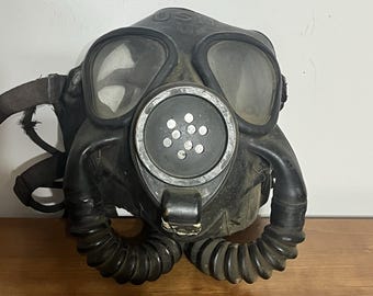 U.S. World War II Navy Diaphragm Mark IV Gas Mask USN-U Filter Removed Militaria