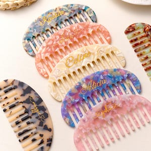 Anpassad bärnstensfärgad hårkam, personligt namngiven bärnstensfärgad hårkam, marmorerad hårkam, brudtärnegåva, brudgåva, personlig present