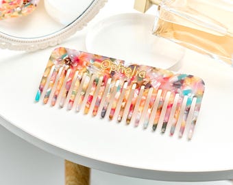 Personalized Initial Acetate Hair Comb with intricate design, Marble Hair Comb for Wedding Parties, Bridesmaid Gift