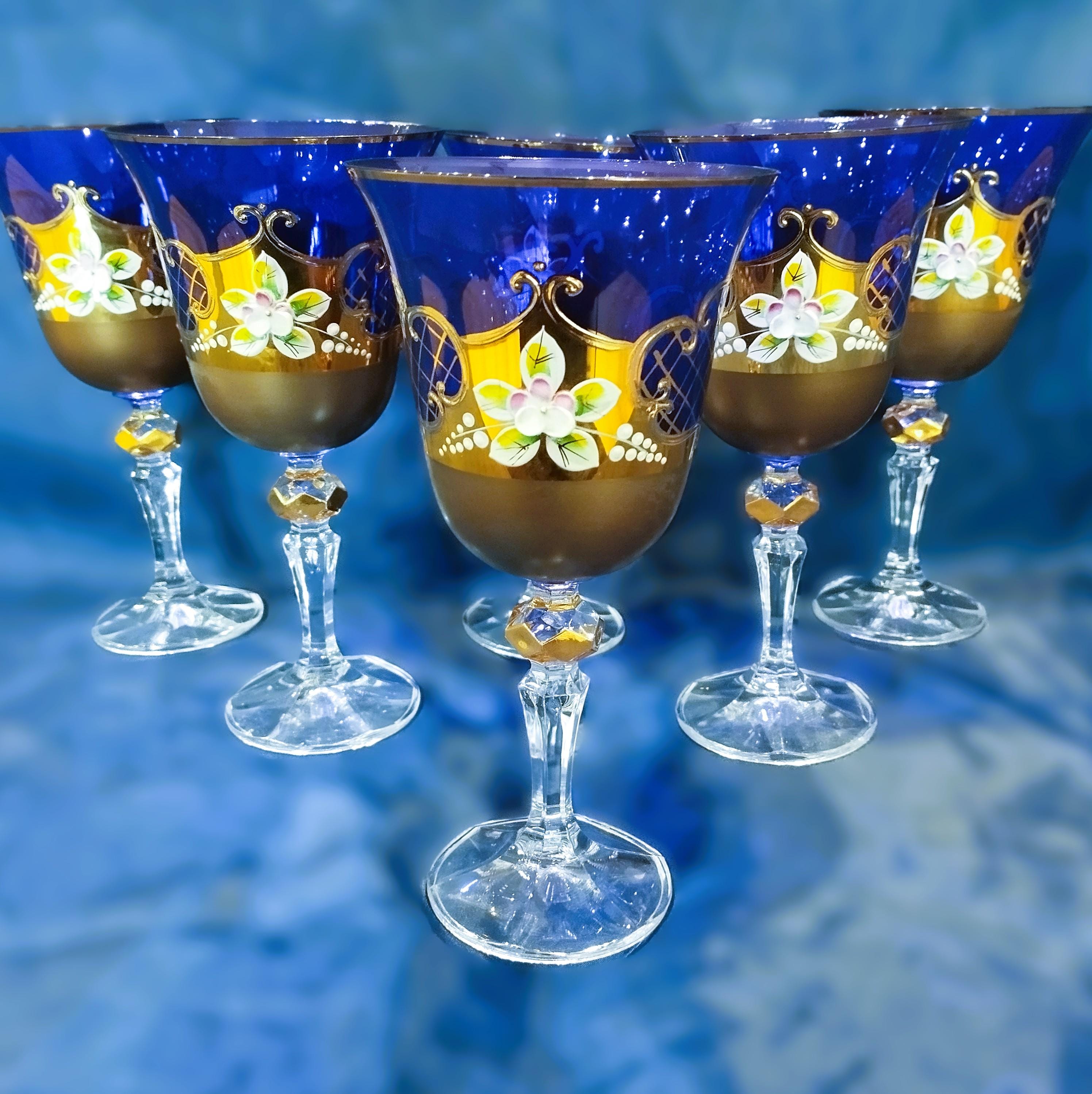 チェコ人デザイナーによるグラス Czech wine blue glasses decorated with gold and enamel 6pcs. II