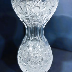 Vase en cristal tchèque taillé à la main : verre bohème (18 cm/6,5&quot;)