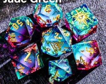 Jadegrön Liquid Core DnD-tärningsset för rollspel, vulkaniskt lila Dungeons and Dragons-tärningsset för DnD-presenter, harts-D&D-tärningsset