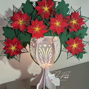 Plantilla de tarjeta con forma de linterna floral TF0836. Archivos de corte SVG, Silhouette Cameo, ScanNCut, Cricut.