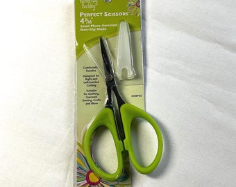 Nożyczki Perfect Scissors – zielone, 4 3/16” autorstwa Karen Kay Buckley