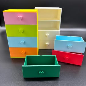 Cassetti per casa delle bambole a forma di cuore - Mobili per bambole - Scegli i tuoi colori - Scala 1:6