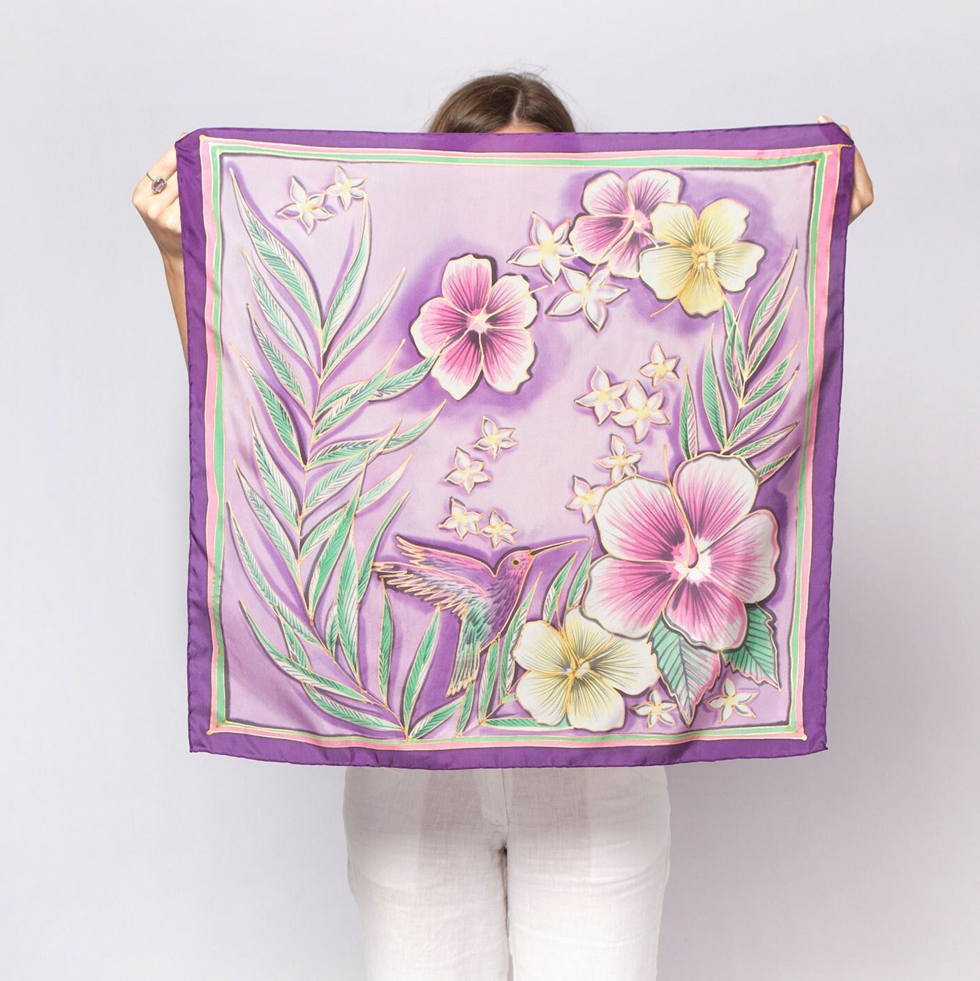 Foulard Carré de soie Vintage motif Oiseaux Faisans Foulard Femme 90cm Femme élégante Roulotté main