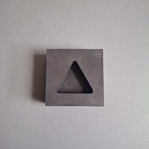 Triangle graphite mold