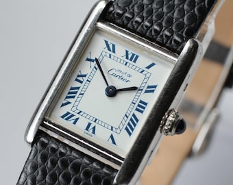 Envío gratuito – Reloj Cartier Must Tank SM 6057002 vintage – Esfera plateada y negra de 20 mm para mujer – Cuarzo – Reloj de lujo