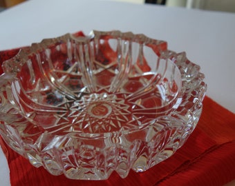 Crystal Ashtray Mid Century Clear Cut Glass Faceted Beauty Atomic piece very collectible MINT