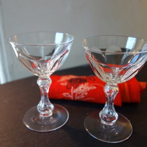 Tall Ice Cream Dishes Depression Glass Simple design For Serving Dessert, Fruit cup, Sherbet Housewarming gift MINT condition