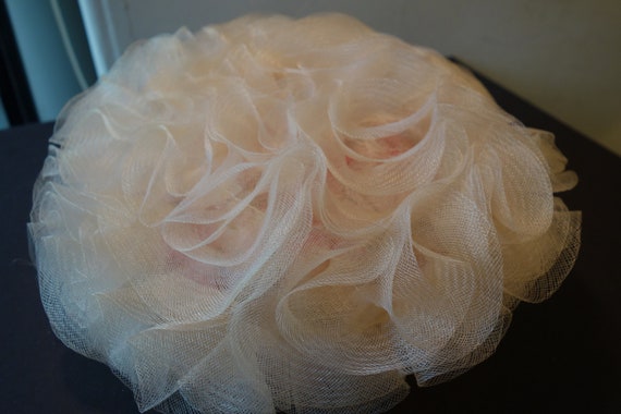 Spring Hat - Cream Color Sculpted Netting 1930s V… - image 6