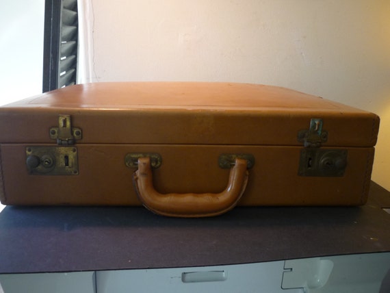 Vintage Leather Briefcase - Retro Luggage or Stora