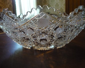 Brilliant Cut Glass Bowl - Crystal Starbursts Radiant Light Rays 8.25 in Mint condition Scalloped Edge gift for special occasions