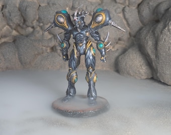 Dark Gigantic Bio Techno Man 32mm scale