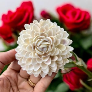 Handmade Seashell Flower: Coastal Wedding Decor (60-80mm)