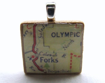 Forks, Washington - 1962 vintage Scrabble tile map pendant - great for Twilight fans