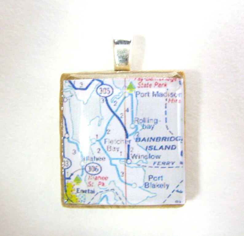 Bainbridge Island, Washington 1972 vintage Scrabble tile map pendant image 2