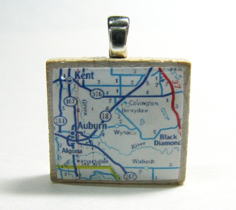 Auburn, Washington 1972 vintage Scrabble tile map pendant image 3