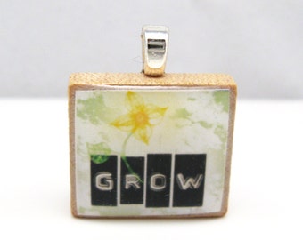 Grow Scrabble tile pendant - label maker design with daffodil