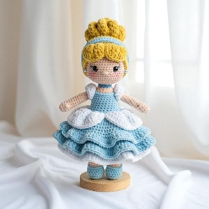 Handmade Crochet Cinderella Doll, Velvet Amigurumi Princess Toy, Custom Crochet Plushie, Easy Gift for Kids, Personalized Fairytale Decor