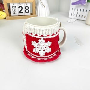 Weihnachtsbecher gemütlich handgefertigt, rote Schneeflocke Becher gemütlich, Winterbecher-Abdeckung, Urlaub Becherdekoration, Häkelbecher gemütlich, Weihnachten häkeln