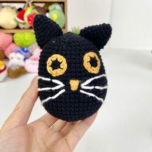 Chat noir fait main, mignon chat noir au crochet, chat noir amigurumi, chat noir d'halloween, mignon peluche chat noir, jouet chat noir fait main