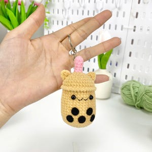 Sleutelhanger melkthee handgemaakt, sleutelhanger bubbelthee, schattige sleutelhanger melkthee, amigurumi-melkthee, handgemaakte sleutelhanger bubbelthee, sleutelhanger bobathee