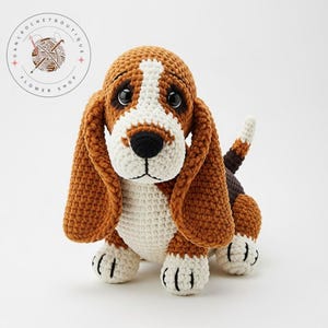 Handmade Crochet Basset Hound Plushie, Amigurumi Dog Toy, Custom Crochet Animals, Personalized Pet Plush Gift, Crochet Amigurumi