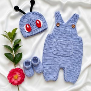 カスタムベビークロシェシャツ、手作りバターフリーベビー服、虫型ベビーシャワーギフト、ベビーウェア衣装クロシェ服