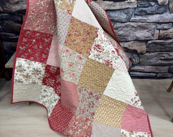 Joie De Vivre - Throw Quilt - Vintage French Style – 57"x67"