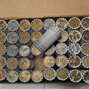 1 Roll 25 1 dollar coins UNSEARCHED FED rolled.. Susan B Anthony, Sacagawea dollars, Presidential dollars