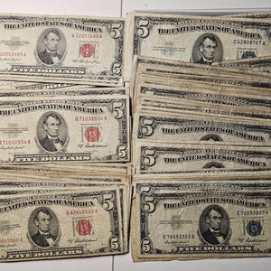 5 dollar 1953 SET.  1 Red Seal and 1 Silver Certificate US treasury notes