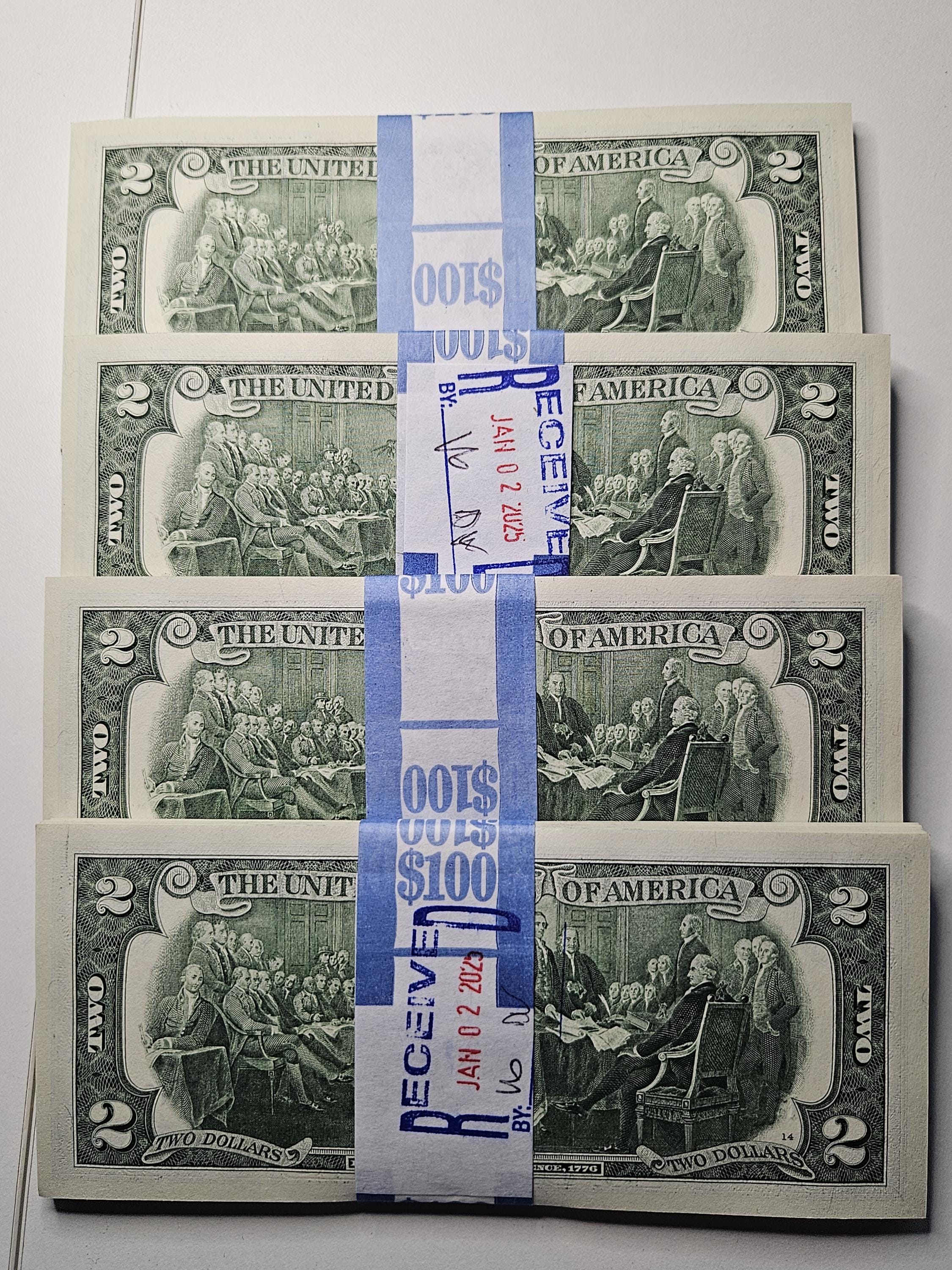 【収集家向】米国不換紙幣・切手＋郵便局消印付2ドル紙幣(1976再発行年) 2枚 1976 Uncirculated $2 US Federal Reserve Small Notes for sale