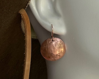 7/8th inch Hammered Copper Disc Earrings, Rustic Boho Jewelry, Everyday Earrings
