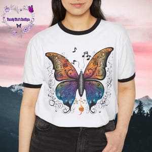Camiseta de mariposa con cuello redondo: estampado de insectos vibrantes, camiseta unisex de algodón