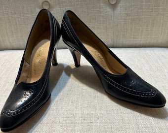 Vintage Women's Navy Blue Pumps, size 6.5N, Paradise Kittens, 1960's
