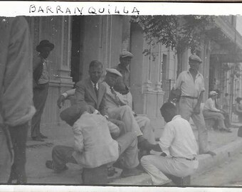 Vintage Photo - Shoe Shiners Polishing Tourists Shoes on Sidewalk - Barranquilla, Columbia South America - 1940s