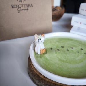 Cat Ceramic Jewelry Dish, Cute Kitty Trinket Tray, Handmade Ring Holder Plate, Gift for Cat Lovers, Animal Lovers Gift