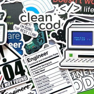 Op de afbeelding: Een verzameling kleurrijke stickers met diverse ontwerpen en tekst. De stickers bevatten zinnen als "clean code", "hello world" en "Engineer". Andere stickers tonen een retro computer, een donut en een voedingswaardelabel.