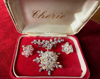 Vintage Jewel Crest Style brooch and earrings